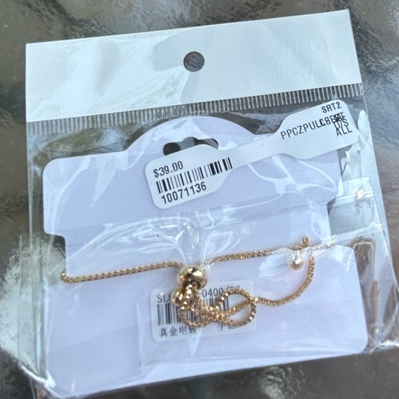 NWT Multi-Colored Faux Diamond Bracelet. - Picture 2 of 3